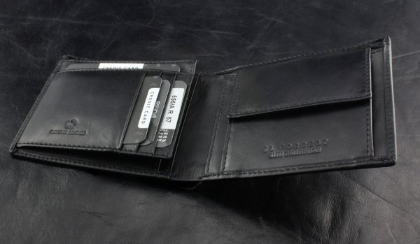 Zdjęcie przedstawiające  <strong>Średni portfel męski skórzany</strong>  556/a 67 RFID 5